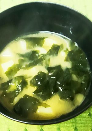 じゃがいもとわかめの味噌汁-レシピのメイン写真