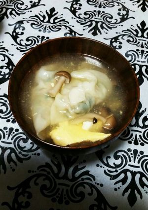 餃子入り中華風スープ-レシピのメイン写真