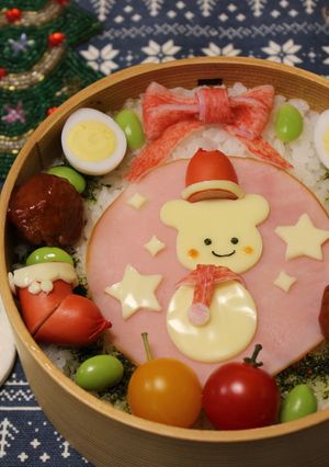 リースの中からくまさん雪だるま弁当-レシピのメイン写真