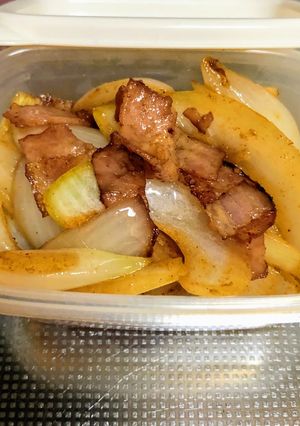 簡単♪玉ねぎとベーコンのカレー炒め-レシピのメイン写真