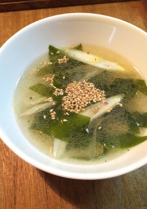 プロの味！創味シャンタンDXワカメスープ-レシピのメイン写真
