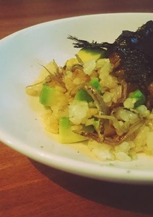 発芽玄米でアボカド炒飯-レシピのメイン写真