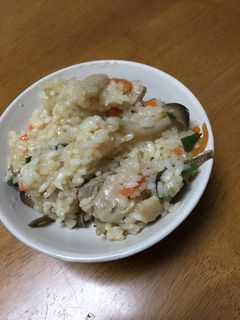 お鍋ひとつで中華風炊き込みご飯-レシピのメイン写真