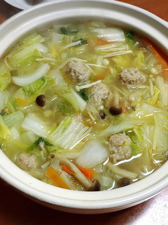 寒い日に!!野菜たっぷり肉団子スープ鍋-レシピのメイン写真