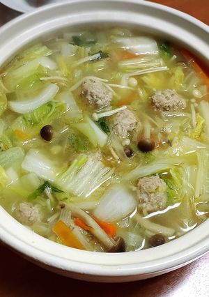 寒い日に！！野菜たっぷり肉団子スープ鍋-レシピのメイン写真