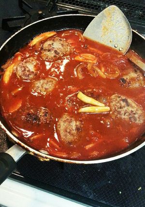 トマト風味煮込みハンバーグ-レシピのメイン写真