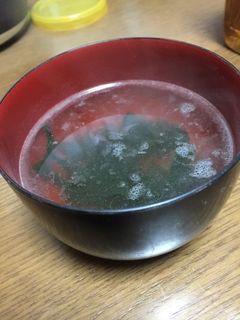 簡単1分!お湯を注ぐだけ!わかめスープ-レシピのメイン写真