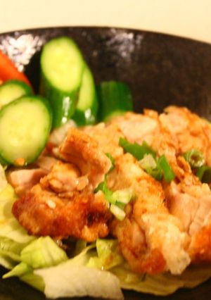 簡単、バンバン油林鶏とおにぎらず弁当-レシピのメイン写真