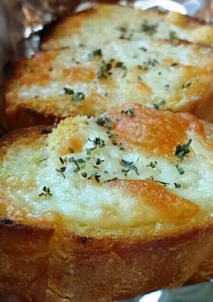 香ばしい～ガーリックチーズトースト-レシピのメイン写真