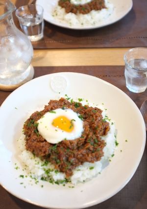 ランチに！温玉のっけ挽肉ライスプレート-レシピのメイン写真