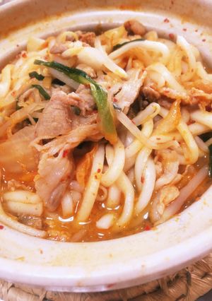 スープは材料3つで余り物簡単キムチ鍋！-レシピのメイン写真