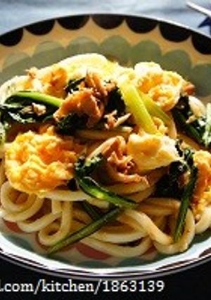身長が伸びる！こまツナと卵の焼きうどん-レシピのメイン写真