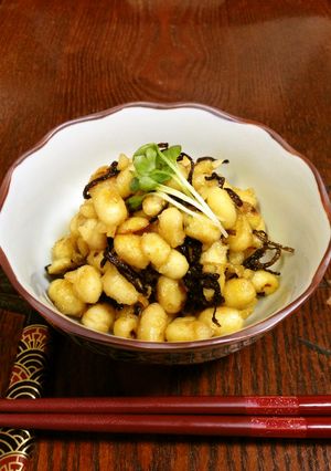 オリーブオイルで♪大豆と塩昆布の甘辛炒り-レシピのメイン写真
