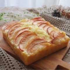 รูปของ りんごとサワークリームのケーキ