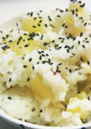 塩レモンで！きれいな色のさつまいもご飯-レシピのメイン写真