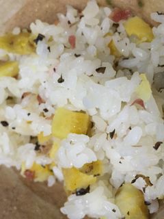 さつまいもと梅のおこわ-レシピのメイン写真