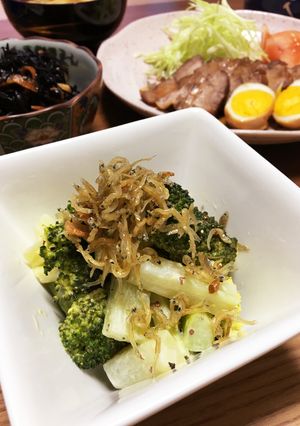 カリカリがやみつき!しらすブロサラダ☆-レシピのメイン写真