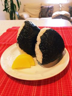 ツナマヨおにぎり-レシピのメイン写真
