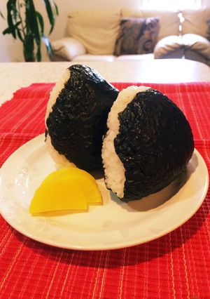 ツナマヨおにぎり-レシピのメイン写真