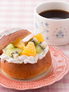 ホイップ&フルーツサンドパン 糖質制限-レシピのメイン写真