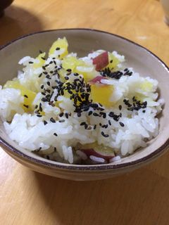ほっこり!簡単炊飯器でさつま芋ご飯!-レシピのメイン写真