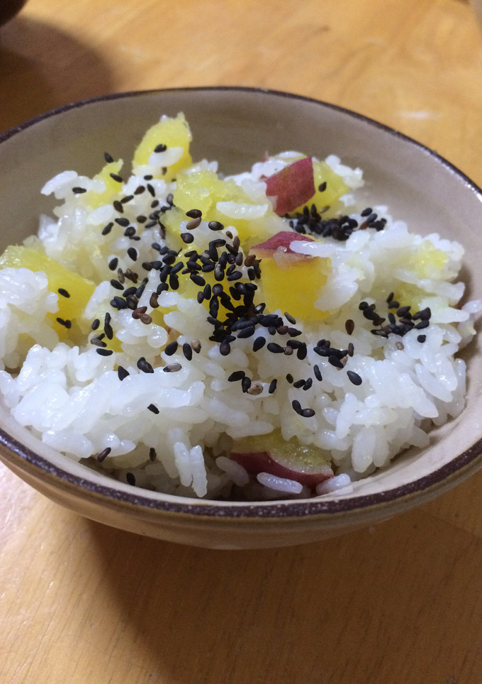 ほっこり！簡単炊飯器でさつま芋ご飯！-レシピのメイン写真
