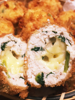 ほうれん草と鶏チーズ団子フライ-レシピのメイン写真