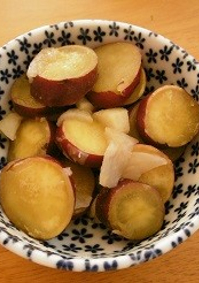 簡単・素朴！さつまいもとリンゴの煮物♪-レシピのメイン写真