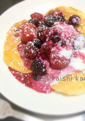ベリーのもちもちパンケーキ♡-レシピのメイン写真