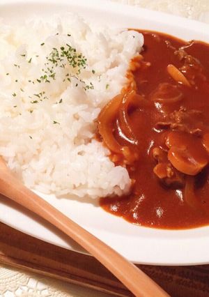 デミグラスソース缶で簡単＊ハヤシライス-レシピのメイン写真
