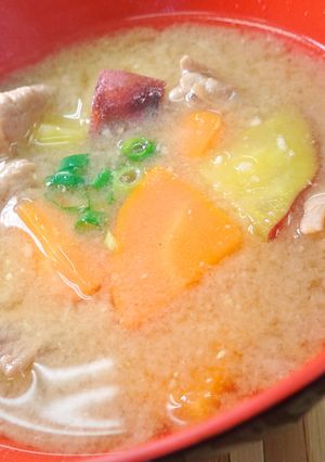 さつまいも入り味噌汁275松小-レシピのメイン写真