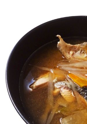 切って煮込むだけ！旬の味 鮭のあら汁-レシピのメイン写真