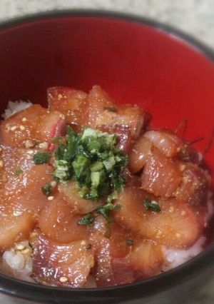 ぶりのしょうがとごまたっぷり漬け丼-レシピのメイン写真