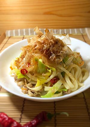 ピリ辛焼きうどん-レシピのメイン写真