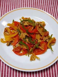 簡単!パプリカピーマンの3色トマトソテー-レシピのメイン写真