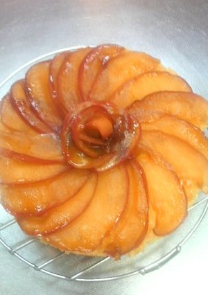 りんごのキャラメリゼのせパウンドケーキ-レシピのメイン写真