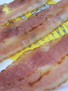 かりかりベーコン かりかりベーコン♡レンジで2分 by 仔猫ねこねこ 【クックパッド