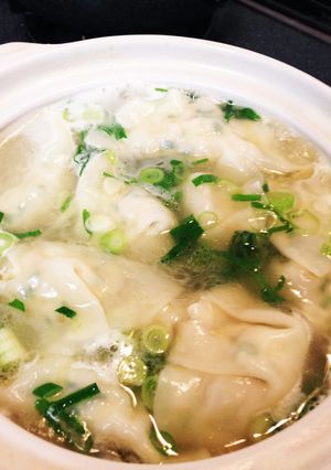 ヘルシーな水餃子鍋☆〆はぜひお茶漬けで！-レシピのメイン写真