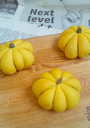 かぼちゃの形のかぼちゃあんパン-レシピのメイン写真