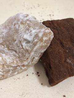 レンジで5分!くるみゆべし 醤油&チョコ-レシピのメイン写真