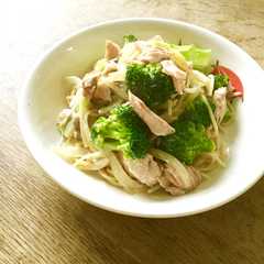 รูปของ 美人食材♡鮭とブロッコリーの豆乳パスタ