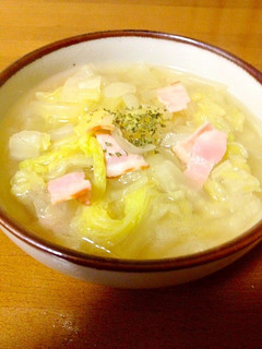 簡単白菜とベーコンの和洋スープ-レシピのメイン写真