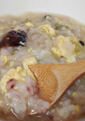 白菜と干し椎茸のほんのり甘い卵がゆ-レシピのメイン写真