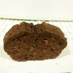 รูปของ 甘さ控えめ みかんとココア香るケーキ