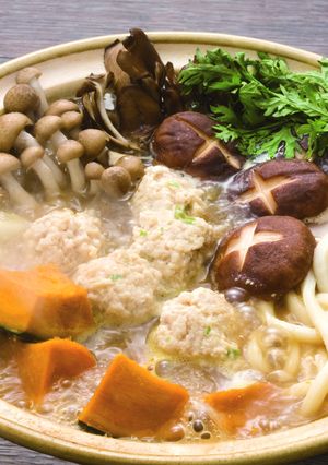 隠し味はマヨネーズ♪きのこと鶏団子味噌鍋-レシピのメイン写真