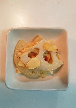 レンコンとアーモンドのおつまみ-レシピのメイン写真