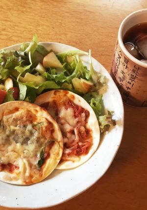 餃子の皮でミニキムチピザ-レシピのメイン写真