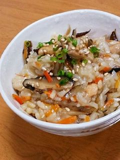 香りがたまらん♪鶏ごぼう炊き込みご飯-レシピのメイン写真