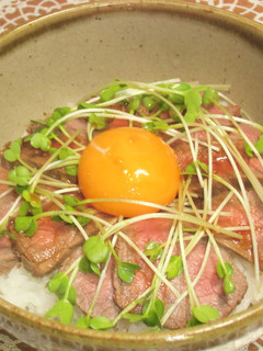 甘辛ローストビーフ丼-レシピのメイン写真