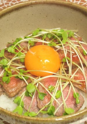 甘辛ローストビーフ丼-レシピのメイン写真